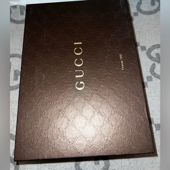 Authentic Gucci high top sneakers, size 5 - Picture 2 of 9